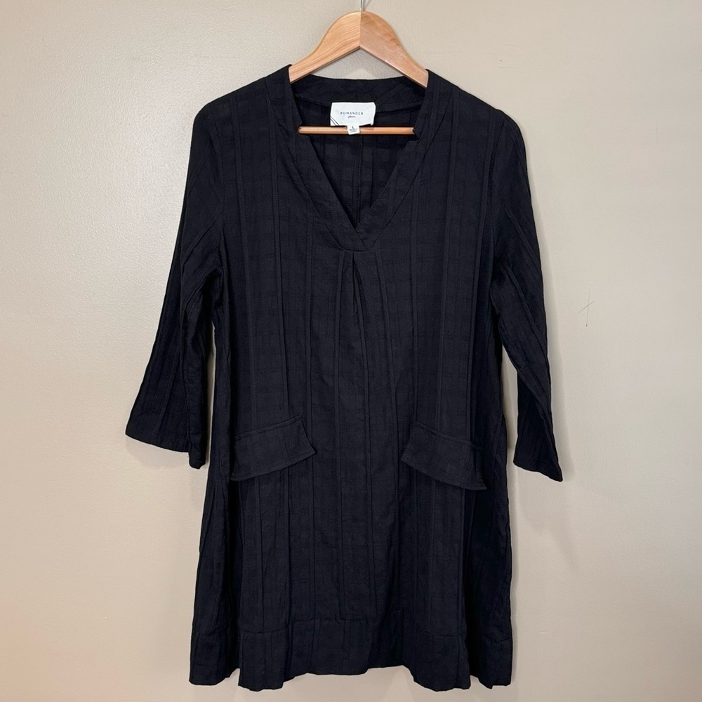 Tuckernuck Pomander Place Tunic Top Mini Dress in Black. Style Y21684T. Large